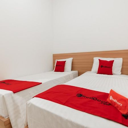Reddoorz @ Graha Cemerlang Maros Kallikalli Kültér fotó